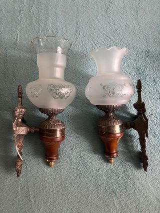 2 Lámparas de Pared Antiguas