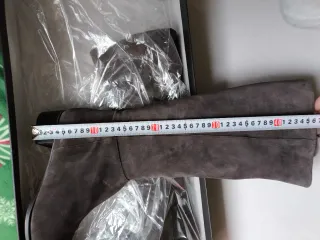 Botas altas piel auténtica de ante gris