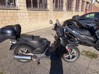 Aprilia Scarabeo 125cc - Como nueva