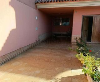 Chalet en venta en Sanlúcar la Mayor