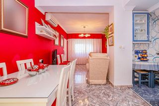 Casa adosada en venta en Loja