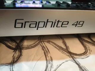 Controlador MIDI USB SAMSON Graphite 49