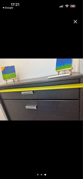 Zapateros de madera marrones