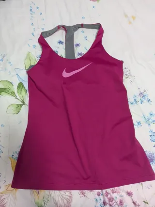 Camiseta Nike morada técnica mujer