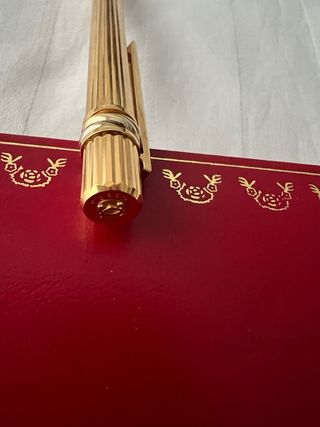 Bolígrafo Cartier Dorado