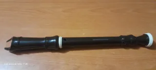 Flauta dulce negra