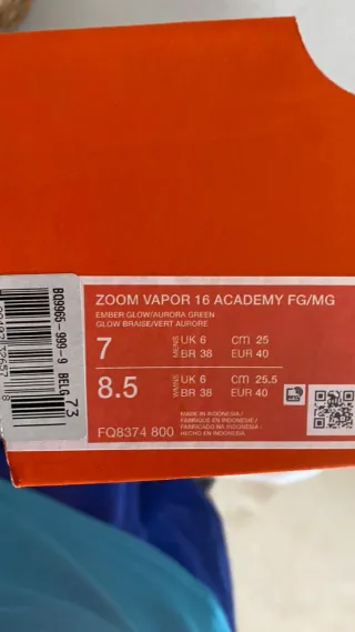 Botas de fútbol Nike Tacos Talla 40 Nuevas