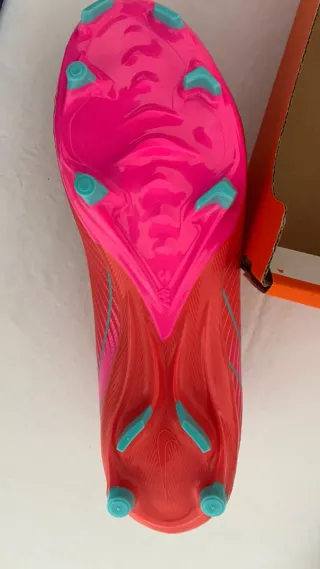 Botas de fútbol Nike Tacos Talla 40 Nuevas