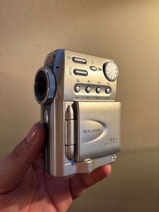 Fujifilm MV-1 Cámara Digital Plata