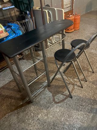 Tavolo bar con 2 sgabelli