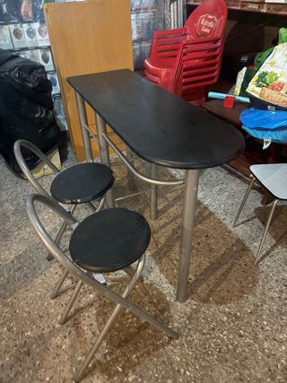 Tavolo bar con 2 sgabelli