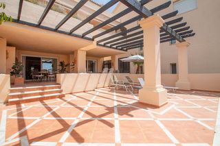 Piso en venta en Los Naranjos - Las Brisas en Marbella