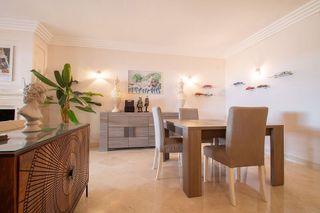 Piso en venta en Los Naranjos - Las Brisas en Marbella