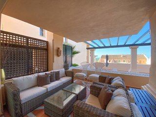 Piso en venta en Los Naranjos - Las Brisas en Marbella