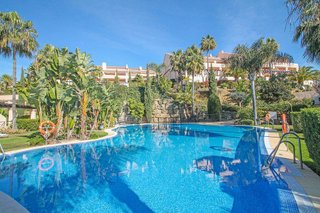 Piso en venta en Los Naranjos en Marbella