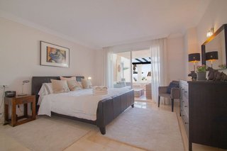 Piso en venta en Los Naranjos en Marbella
