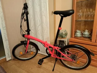 Bicicleta plegable Btwin roja