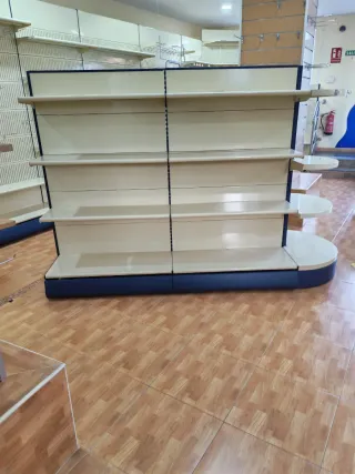 Estanterías y góndolas metálicas