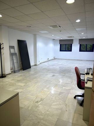 Oficina en venta en Parque Alcosa - Jardines del Edén en Sevilla