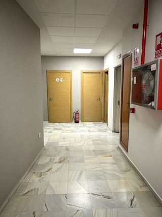 Oficina en venta en Parque Alcosa - Jardines del Edén en Sevilla