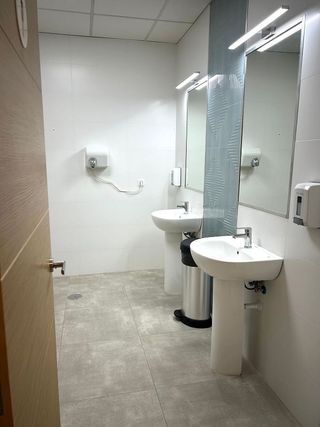 Oficina en venta en Parque Alcosa - Jardines del Edén en Sevilla