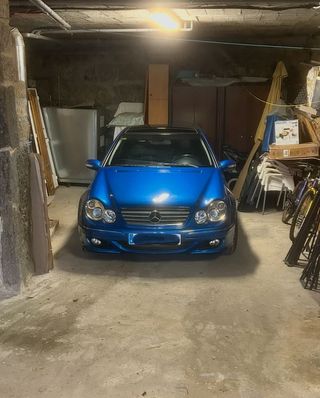 Mercedes-Benz Clase C 2004