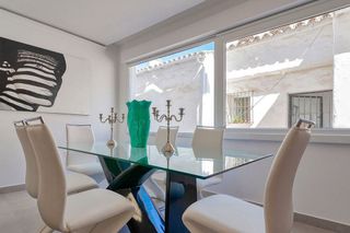 Piso en venta en Puerto Banús en Marbella