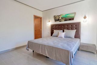 Piso en venta en Puerto Banús en Marbella