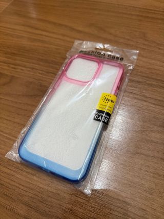 Funda iPhone 15 Pro Max degradada