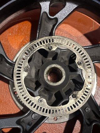 Llanta Trasera Suzuki Burgman 400