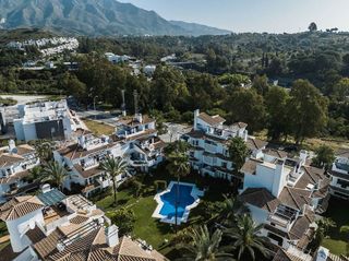 Piso en venta en Los Naranjos - Las Brisas en Marbella