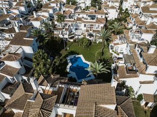 Piso en venta en Los Naranjos - Las Brisas en Marbella