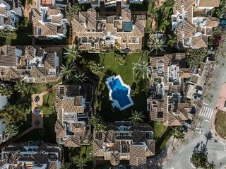 Piso en venta en Los Naranjos - Las Brisas en Marbella