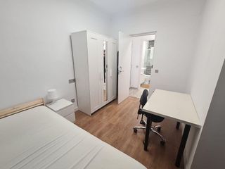 Piso en venta en Los Rosales en Madrid