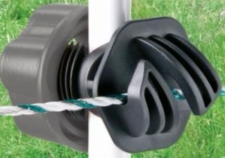 Aisladores anulares de plástico para cercas.