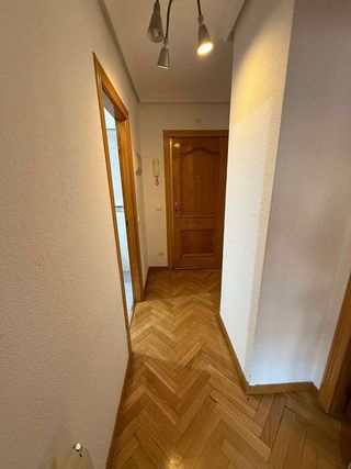 Piso en alquiler en Valdeacederas en Madrid