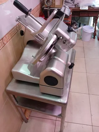 Cortadora de fiambre profesional