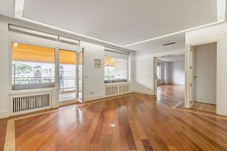 Piso en alquiler en Recoletos en Madrid