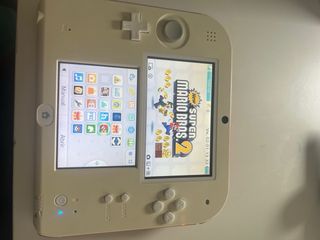 Nintendo 2DS Blanca y Roja