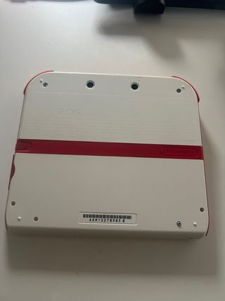 Nintendo 2DS Blanca y Roja