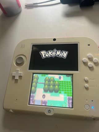 Nintendo 2DS Blanca y Roja