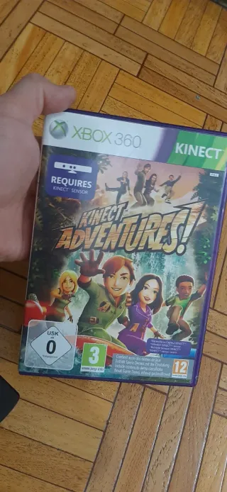 Kinect Xbox 360 con juego Kinect Adventures