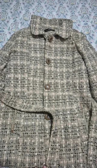 Abrigo corto tweed con cinturón