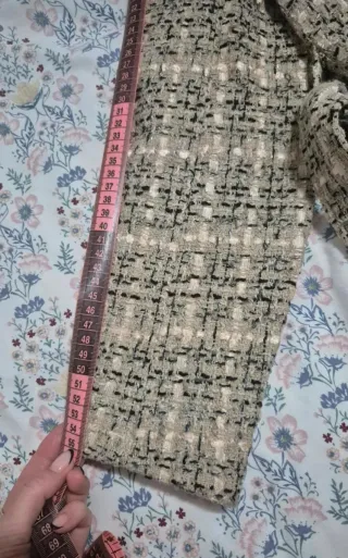 Abrigo corto tweed con cinturón