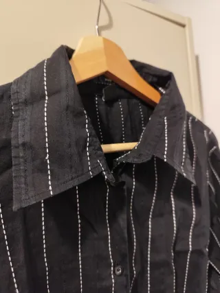 Camisa color negro H&M