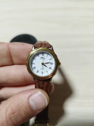 Reloj Lotus Mujer Dorado y Marrón