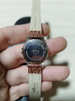 Reloj Lotus Mujer Dorado y Marrón