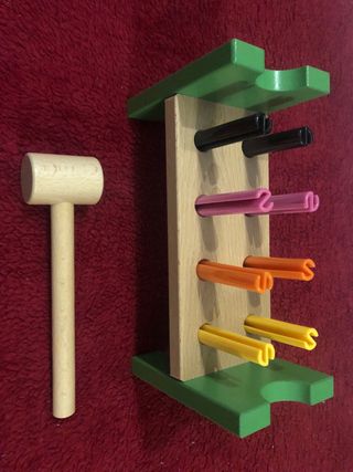 Juguete madera educativo martillo y tubos