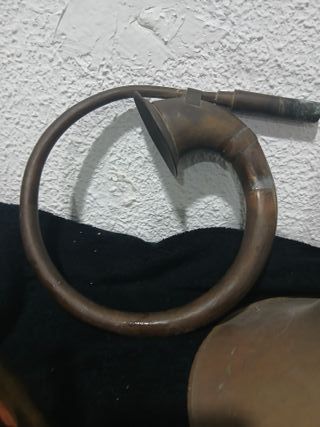 5 Trompetas, cornetas e instrumentos.  Latón