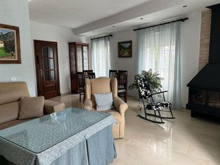 Casa pareada en venta en Ubrique